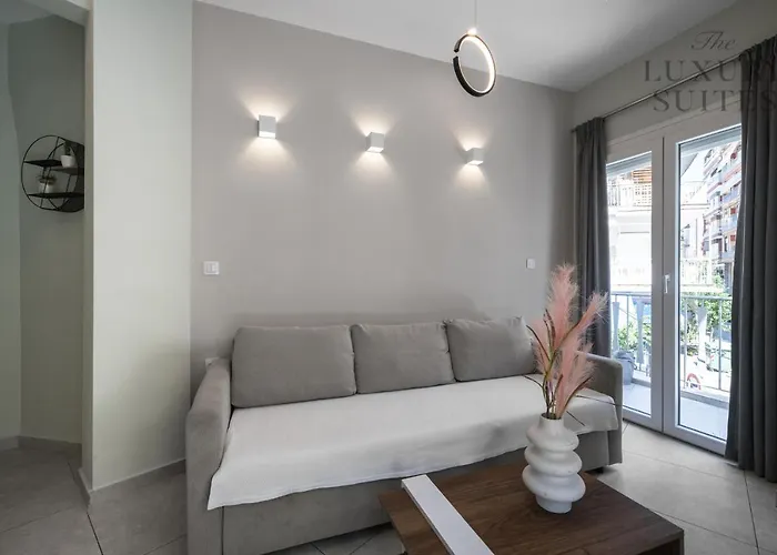 Mavili, The Luxury Saloniki