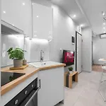 Mavili, The Luxury